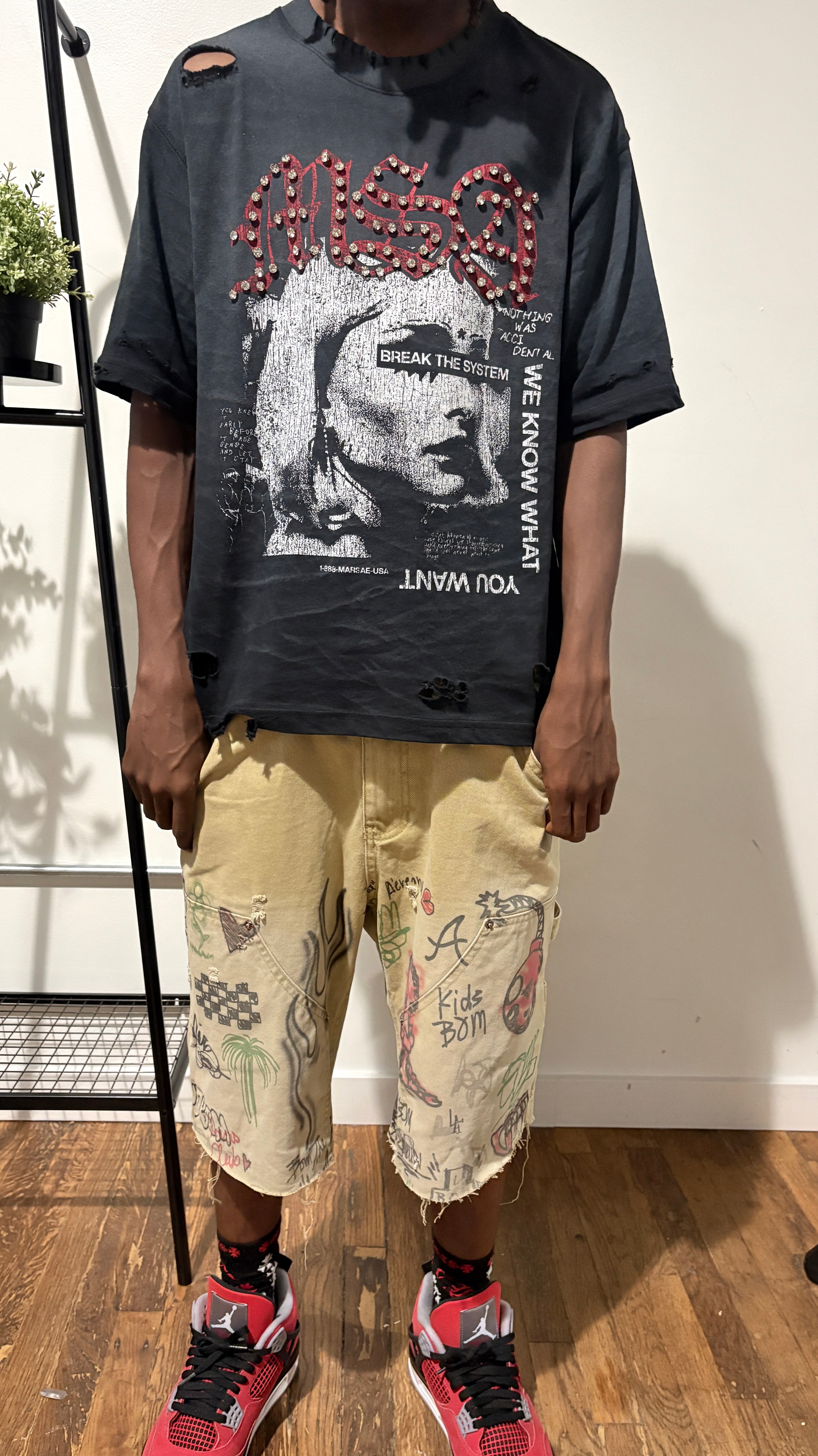“WKWYW” TEE