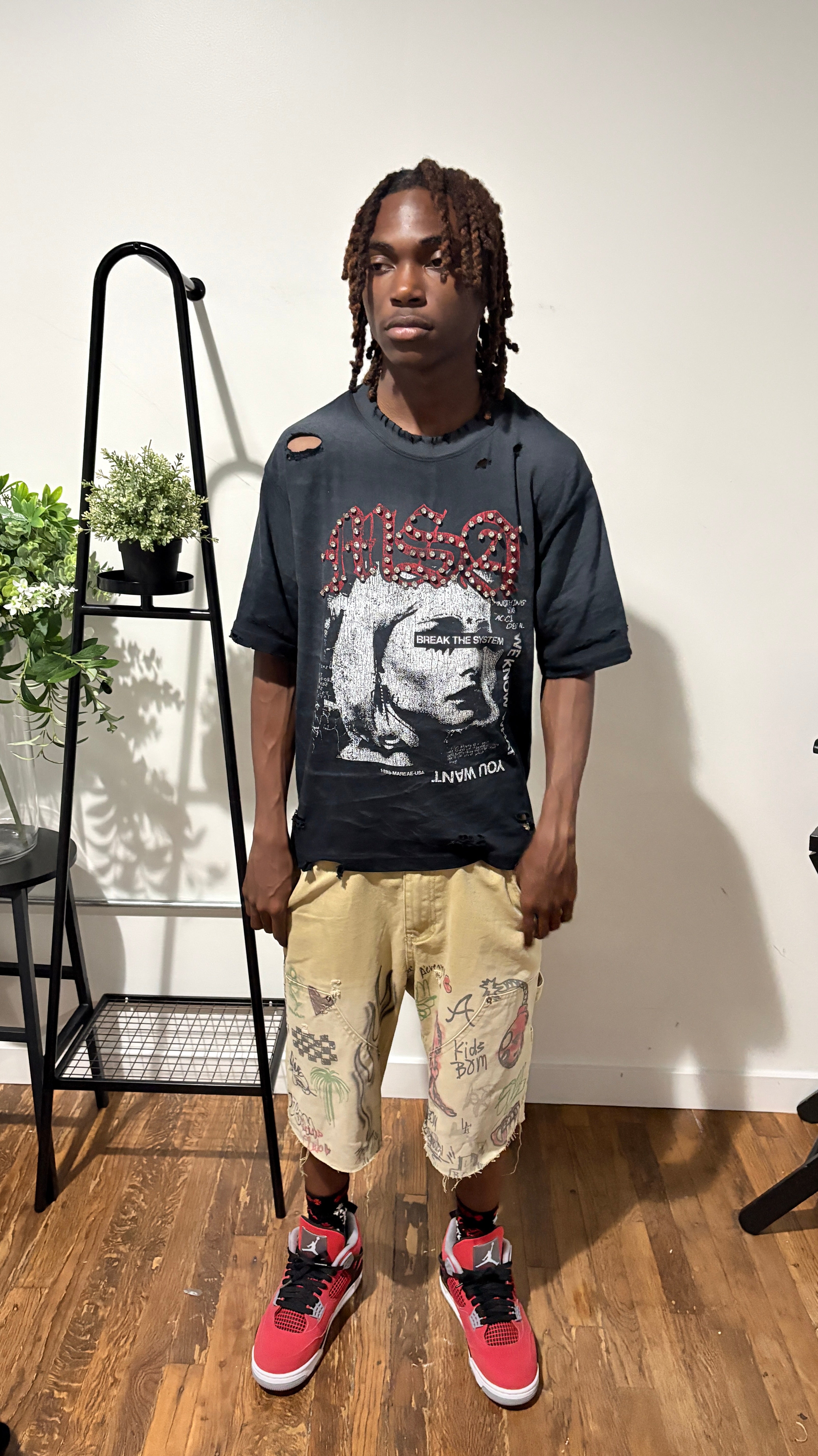 “WKWYW” TEE