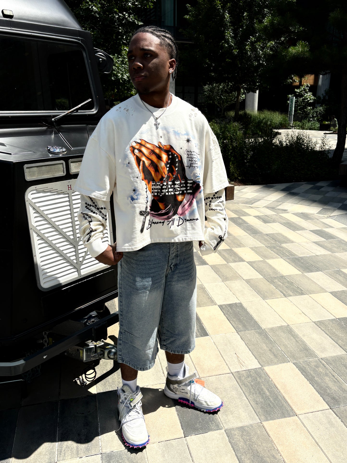 HOLY DREAMS TEE